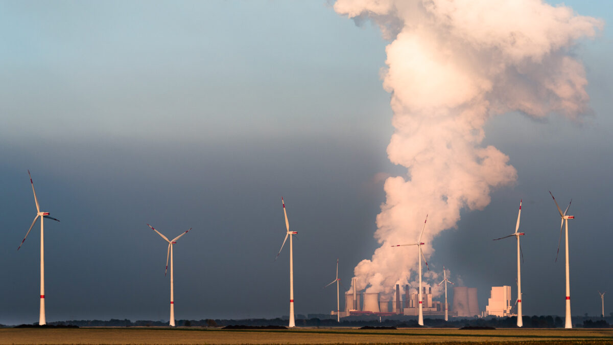 Theater of the absurd – Time for insurers to choose a sustainable path
