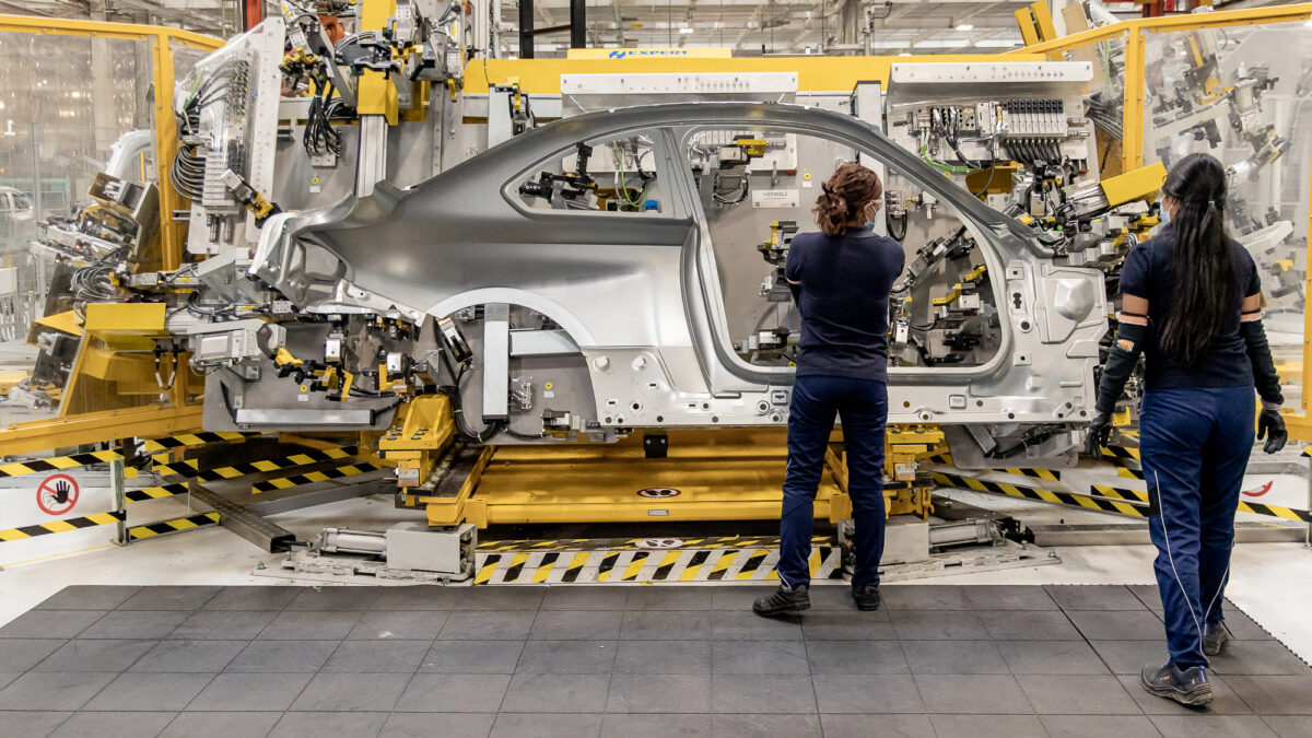 Biden’s EPA puts the electric vehicle transition into high gear