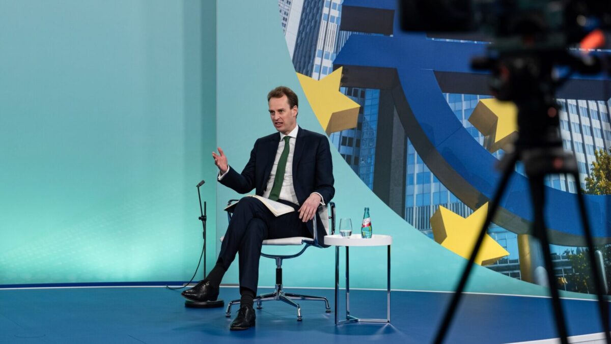 ECB senior manager to staff: Not good enough  