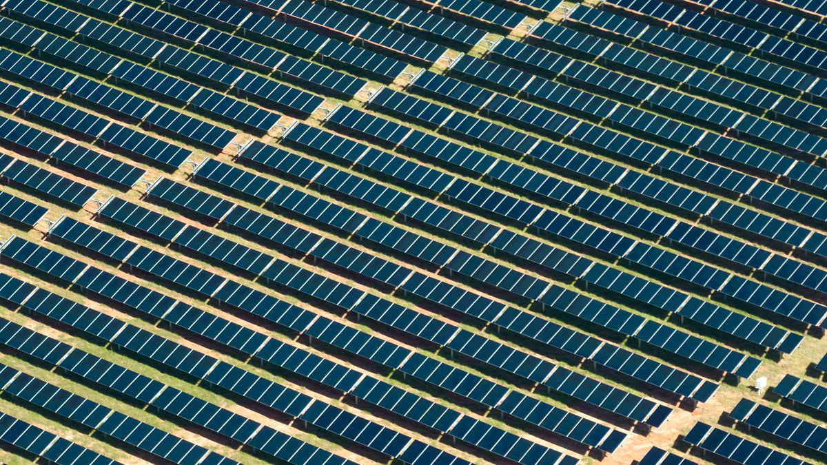 Energy transition 2025: A race between tipping points